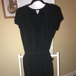 Perfect little black dress!